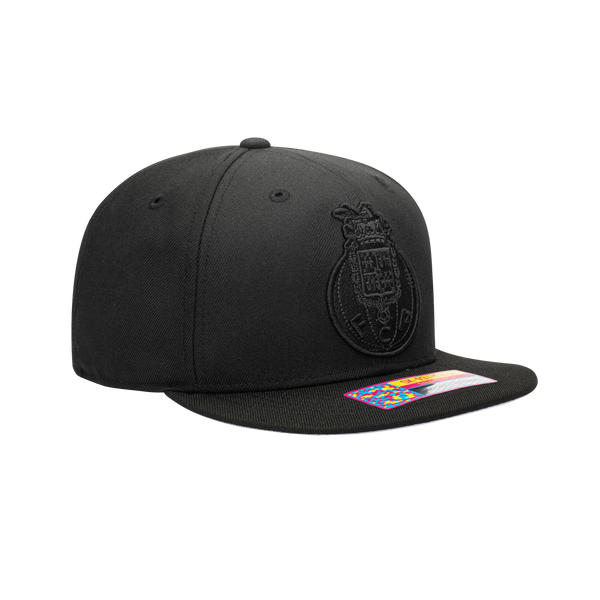 Side view of the FC Porto Dusk Snapback Hat in Black with high crown and flat peak.